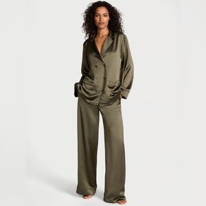 NWT VICTORIA'S SECRET Luxe Satin Double-Breasted Long Pajama Set